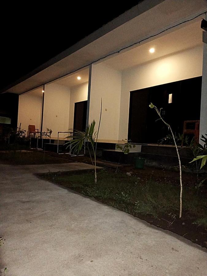 Simpang Hostel Kuta  Exterior photo