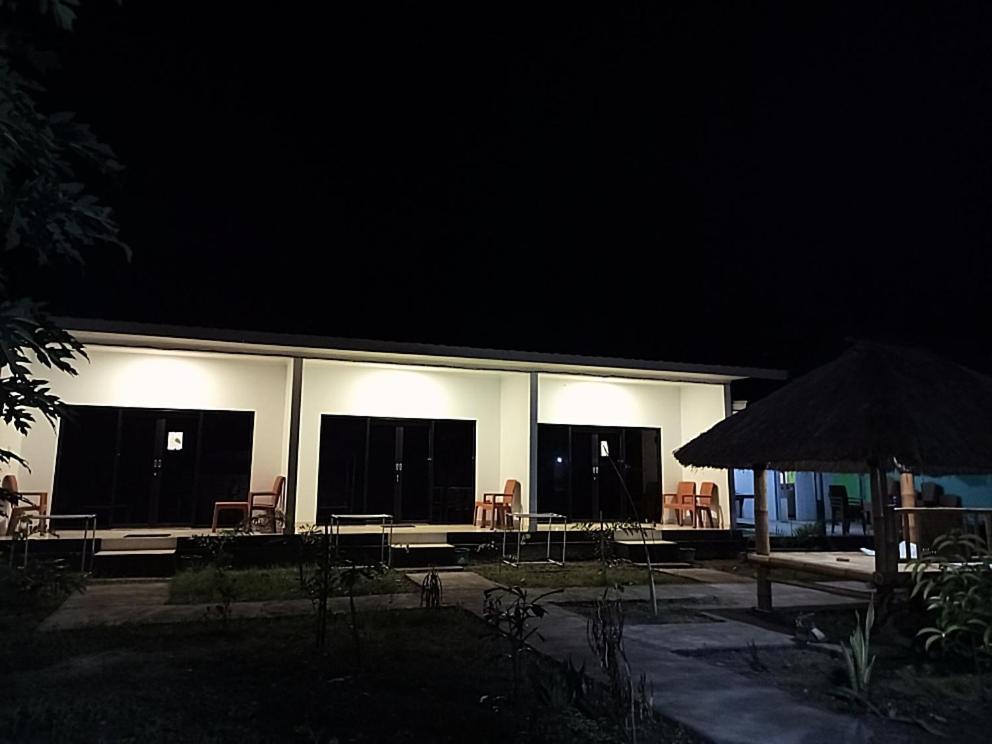 Simpang Hostel Kuta  Exterior photo